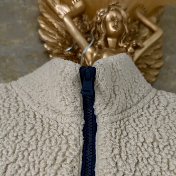 Vineyard Vines Fleece Pullover with Blue Zipper - Picture 4 of 6